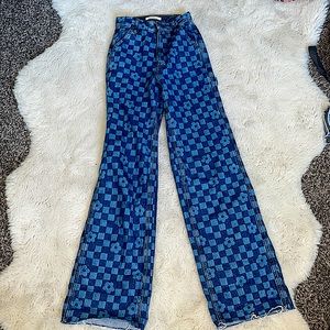 i am selling these wide leg carpenter jeans size 22 from pacsun.